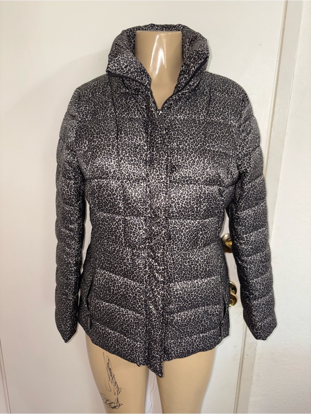 Michael Kors Black & Gray Leopard-Print Puffer Jacket